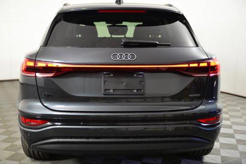 2025 Audi Q6 e-tron Premium Plus quattro