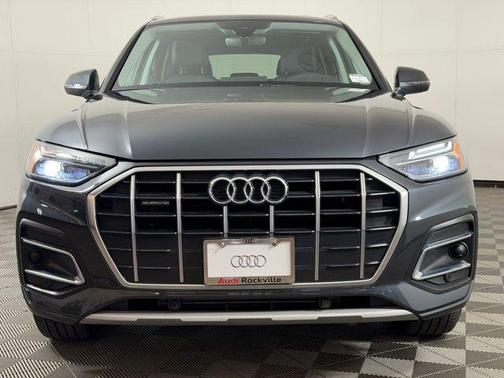 Manhattan Gray Metallic 2023 Audi Q5 40 Premium