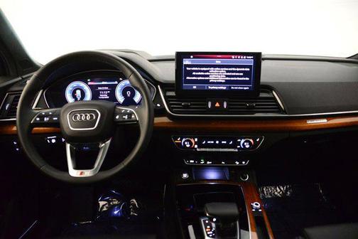 2024 Audi Q5 Premium Plus 55 TFSI e S line quattro S tronic