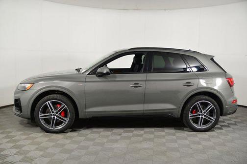 2024 Audi Q5 Premium Plus 55 TFSI e S line quattro S tronic