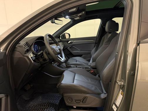 Chronos Gray Metallic 2025 Audi Q3 45 S line Premium