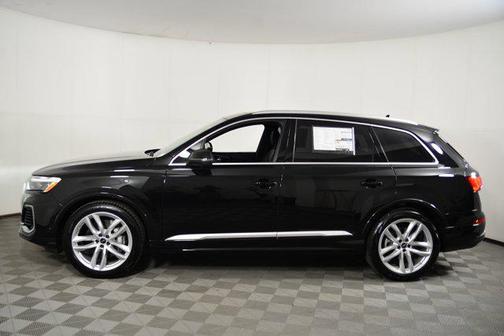 2025 Audi Q7 55 Premium Plus