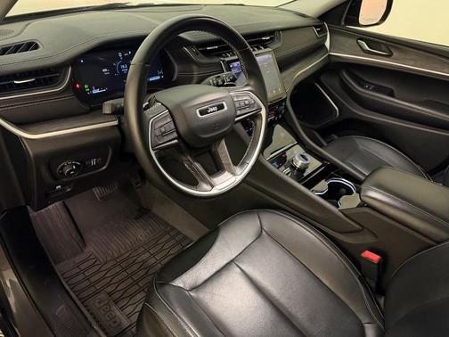 Metallic 2021 Jeep Grand Cherokee L Limited