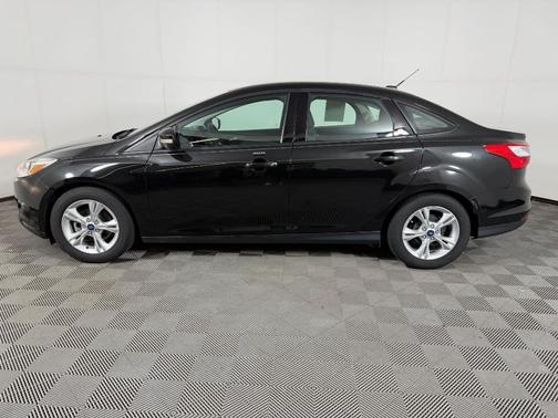 Black 2014 Ford Focus SE