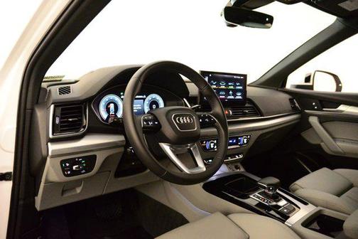 2025 Audi Q5 Premium 45 TFSI S line quattro