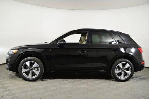 2025 Audi Q5 Premium 40 TFSI quattro S tronic