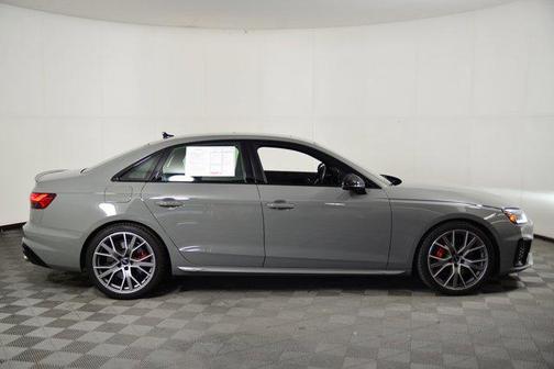 2022 Audi S4 Premium Plus TFSI quattro Tiptronic