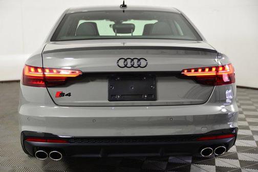 2022 Audi S4 Premium Plus TFSI quattro Tiptronic