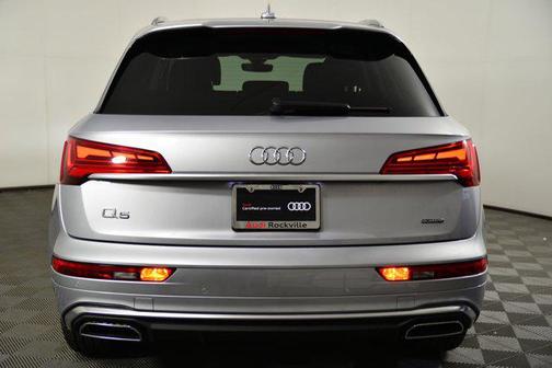 2022 Audi Q5 45 S line Premium