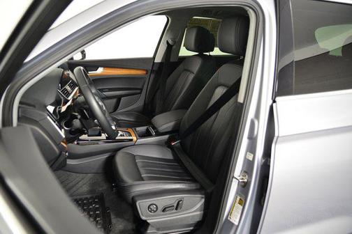 2022 Audi Q5 45 S line Premium