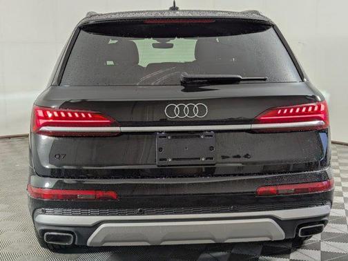 2025 Audi Q7 55 Premium