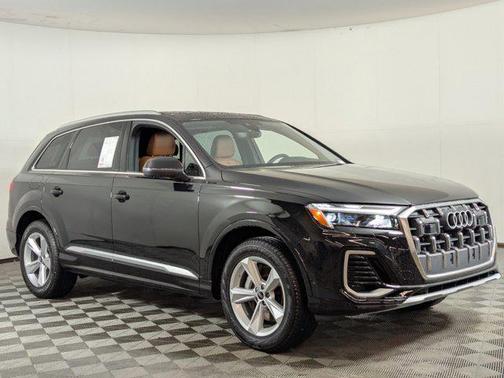 2025 Audi Q7 55 Premium