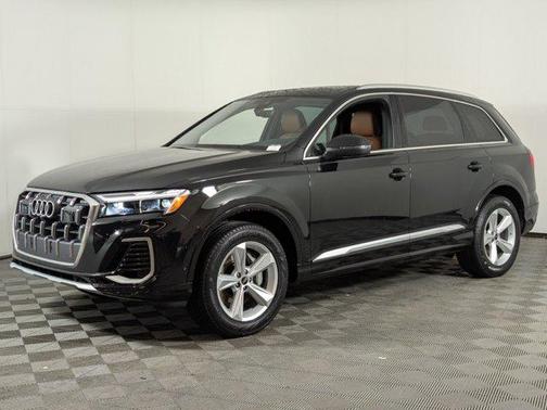 2025 Audi Q7 55 Premium