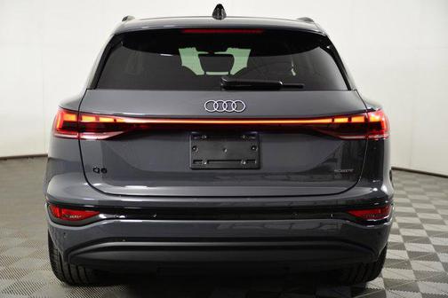 2025 Audi Q6 e-tron Prestige quattro