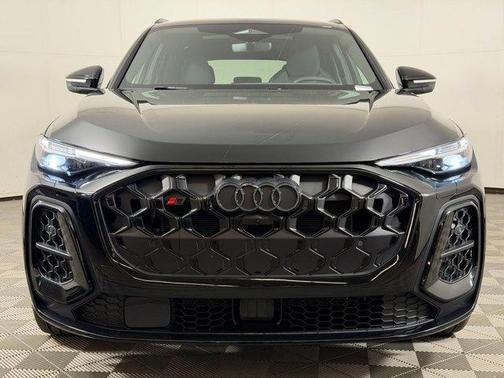 Mythos Black Metallic 2025 Audi SQ5 3.0T quattro Premium