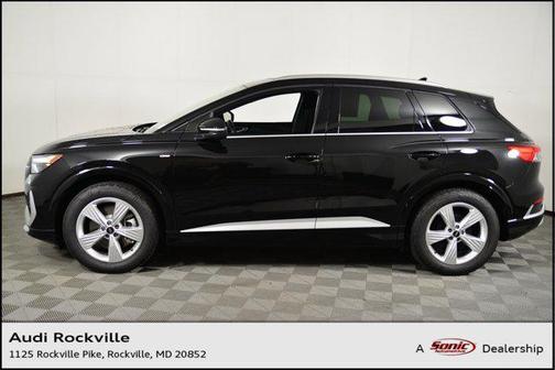 2024 Audi Q4 e-tron Premium 55 quattro