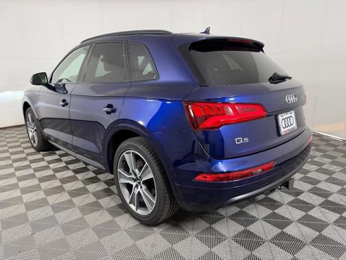 Navarra Blue Metallic 2019 Audi Q5 2.0T Premium Plus