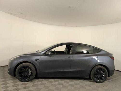 2021 Tesla Model Y Standard Range Rear-Wheel Drive