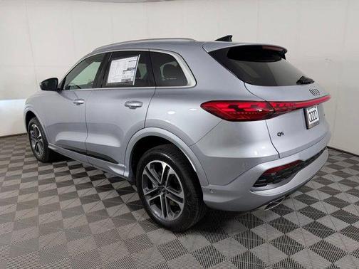 Florett Silver Metallic 2026 Audi Q5