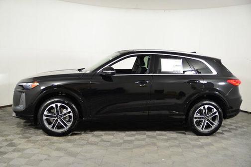 2025 Audi Q5 Premium