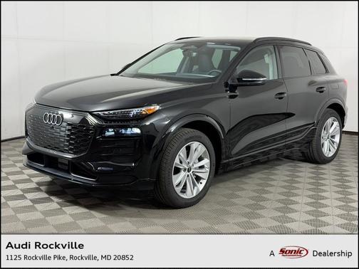 Mythos Black Metallic 2025 Audi Q6 e-tron Premium