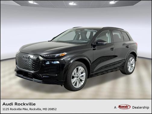 Mythos Black Metallic 2025 Audi Q6 e-tron Premium
