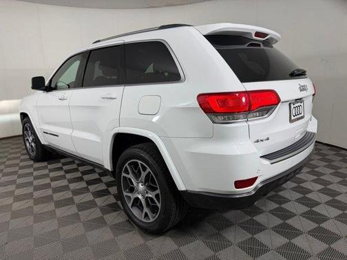 Bright White Clearcoat 2018 Jeep Grand Cherokee Sterling Edition