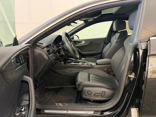 Mythos Black Metallic 2023 Audi A5 45 S line Premium