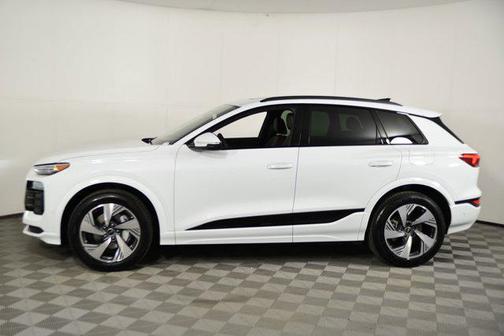2025 Audi Q6 e-tron Premium Plus quattro