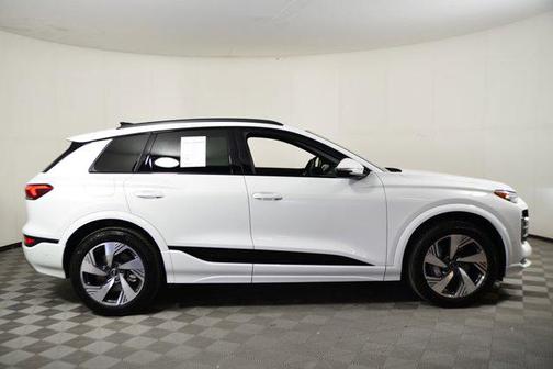 2025 Audi Q6 e-tron Premium Plus quattro