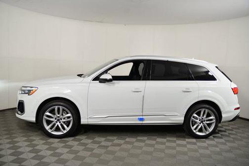 2025 Audi Q7 55 Premium Plus