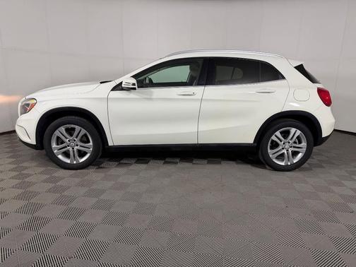 White 2017 Mercedes-Benz GLA 250 Base 4MATIC