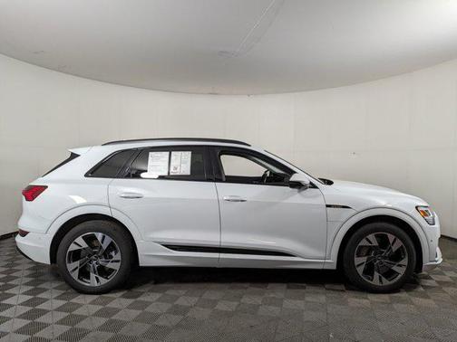 2021 Audi e-tron Premium