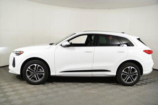 2025 Audi Q5 Premium TFSI quattro S tronic