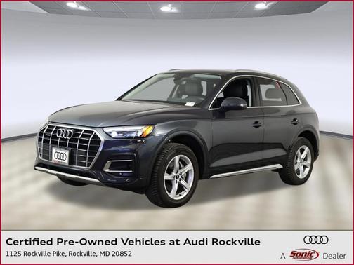 Manhattan Gray Metallic 2023 Audi Q5 40 Premium