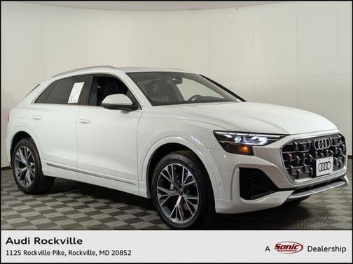 2025 Audi Q8 55 Premium