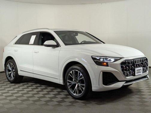2025 Audi Q8 55 Premium