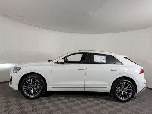 2025 Audi Q8 55 Premium