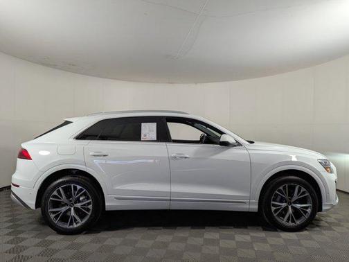 2025 Audi Q8 55 Premium