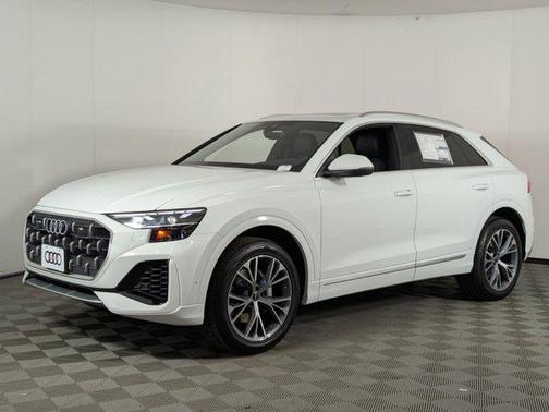 2025 Audi Q8 55 Premium