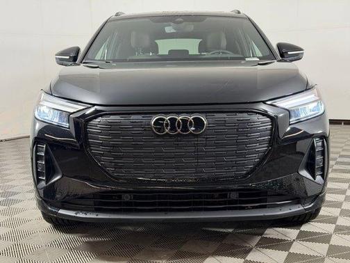 Mythos Black Metallic 2025 Audi Q4 e-tron 45 Premium