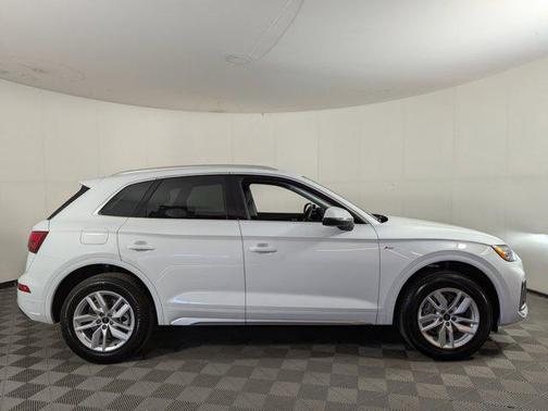 2024 Audi Q5 45 S line Premium