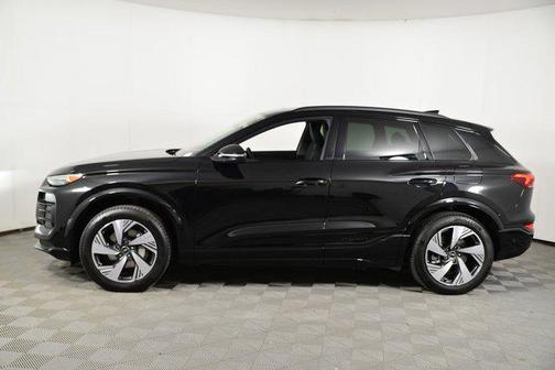 2025 Audi Q6 e-tron Premium Plus quattro