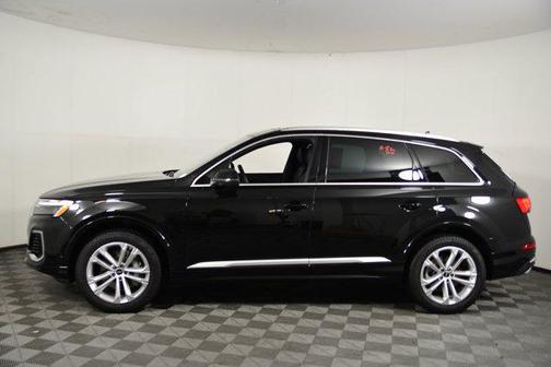2025 Audi Q7 45 Premium