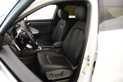 2024 Audi Q3 Premium 45 TFSI S line quattro Tiptronic