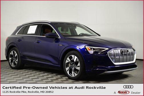2022 Audi e-tron Premium Plus