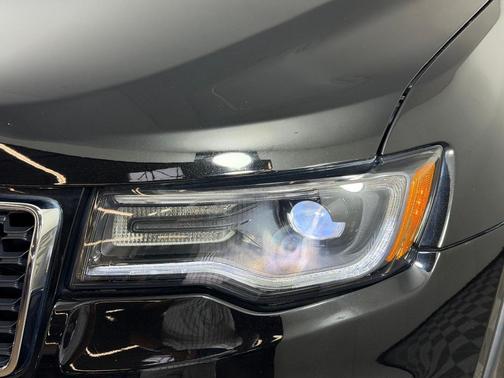 Diamond Black 2021 Jeep Grand Cherokee Limited