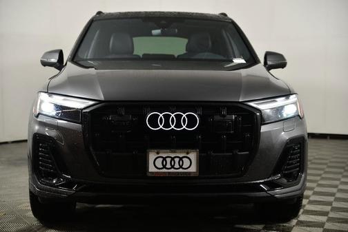 Samurai Gray Metallic 2026 Audi Q7 PLUS