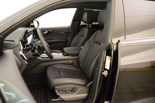 2025 Audi Q8 55 Premium Plus