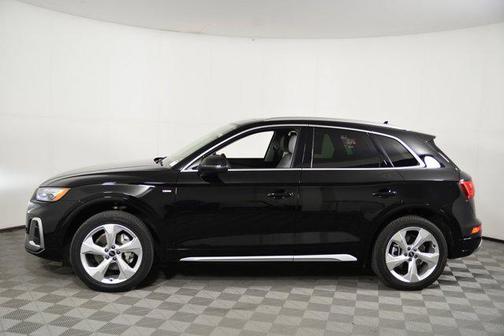 2022 Audi Q5 45 S line Premium Plus